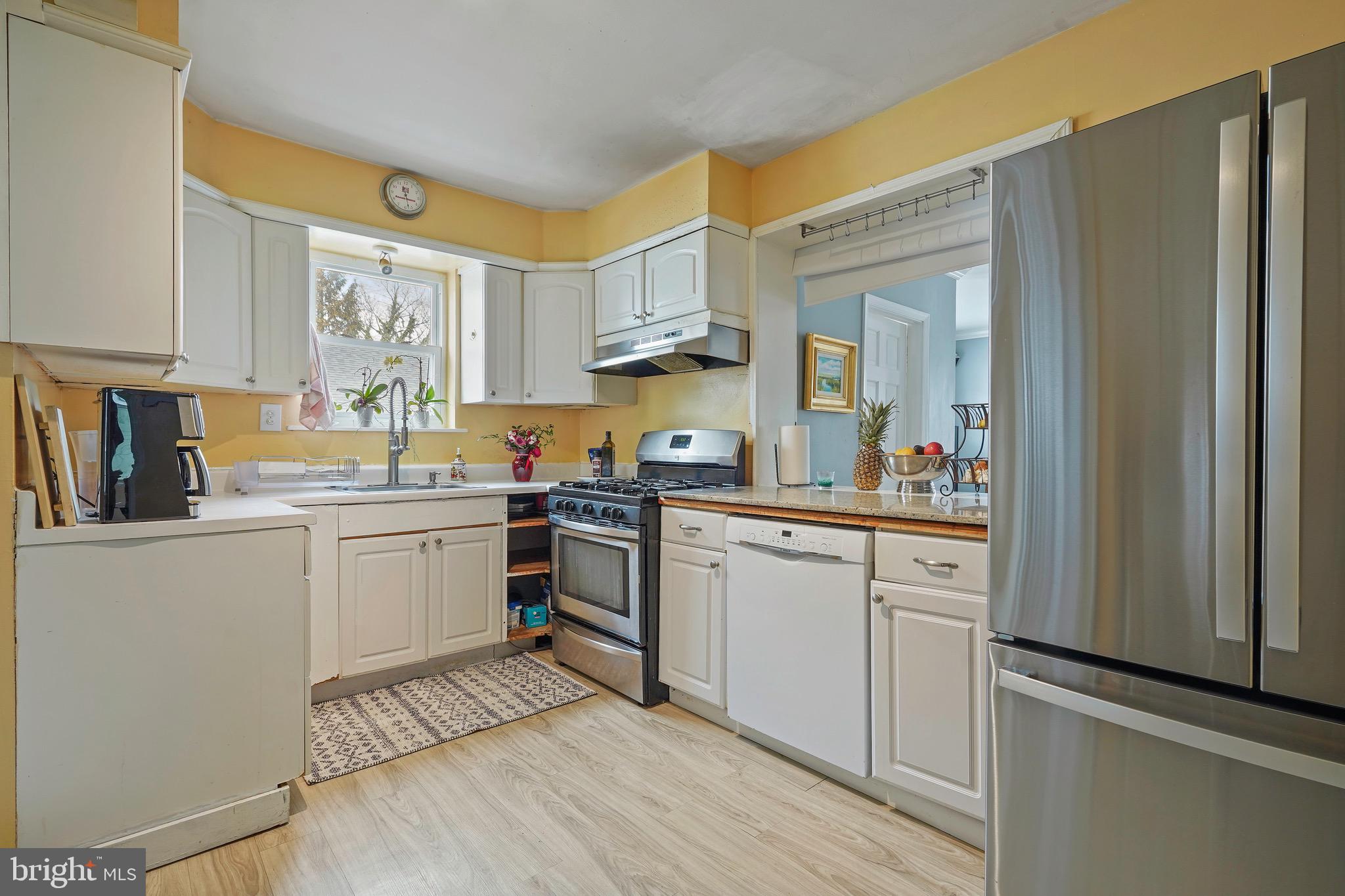 BETHESDA OUTSIDE - Residential