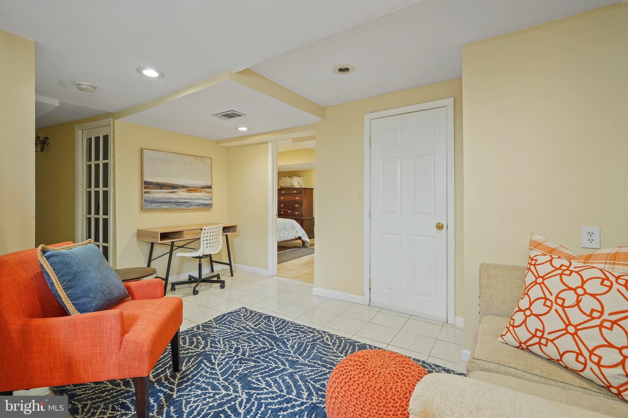 BETHESDA OUTSIDE - Residential