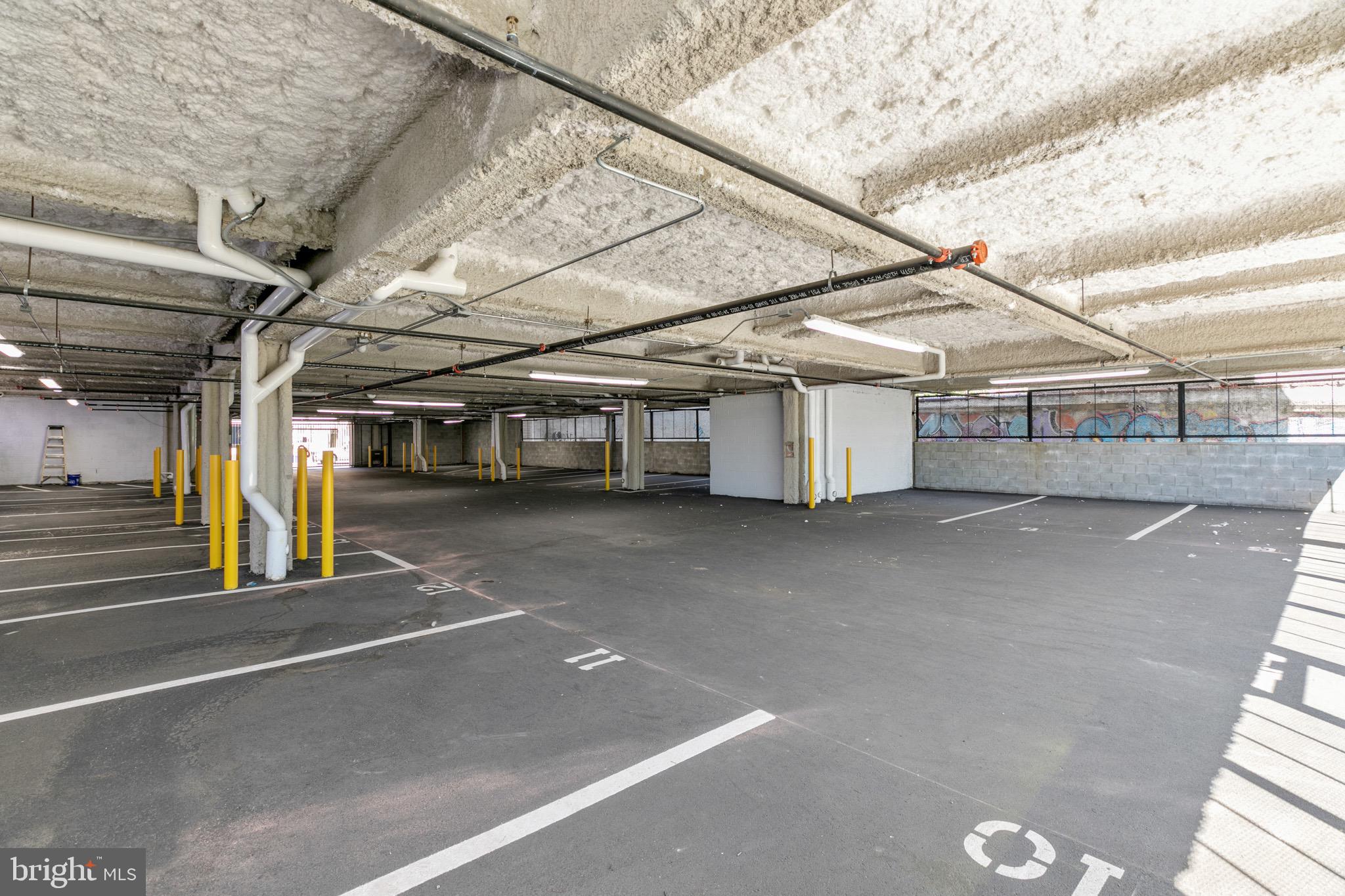 PORT RICHMOND - Residential Lease