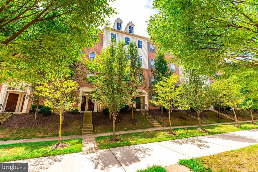 Welcome to this amazing, bright and open condo with lots of upgrades located in Gated Potomac Club Community .  Boasting over 2500 sqft This 3-bedroom 2.5 bathrooms condo is ready for you to call home.   It's equipped with a gourmet kitchen and granite counter tops, large center island, gas cooking, spacious and well maintained. You will enjoy the private balcony off the eat in kitchen.   The main floor has a separate family room off the kitchen for entertainment.  This condo is ready for you to move in immediately. Pets are on a case by case basis.  Each pet requires a $500.00 deposit.    A Great Place to Call home!