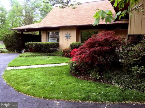 Photo of 7802 Wincanton Court, FALLS CHURCH, VA 22043 (MLS # VAFX2319776)