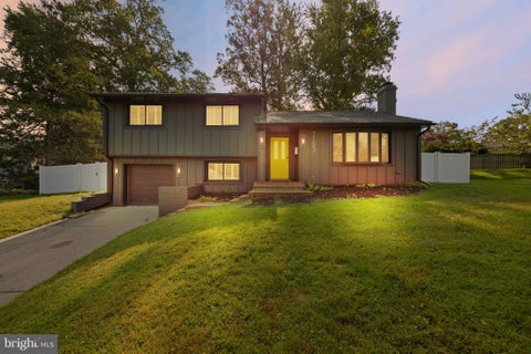 Photo of 7103 Galesville Place, ANNANDALE, VA 22003 (MLS # VAFX2339914)