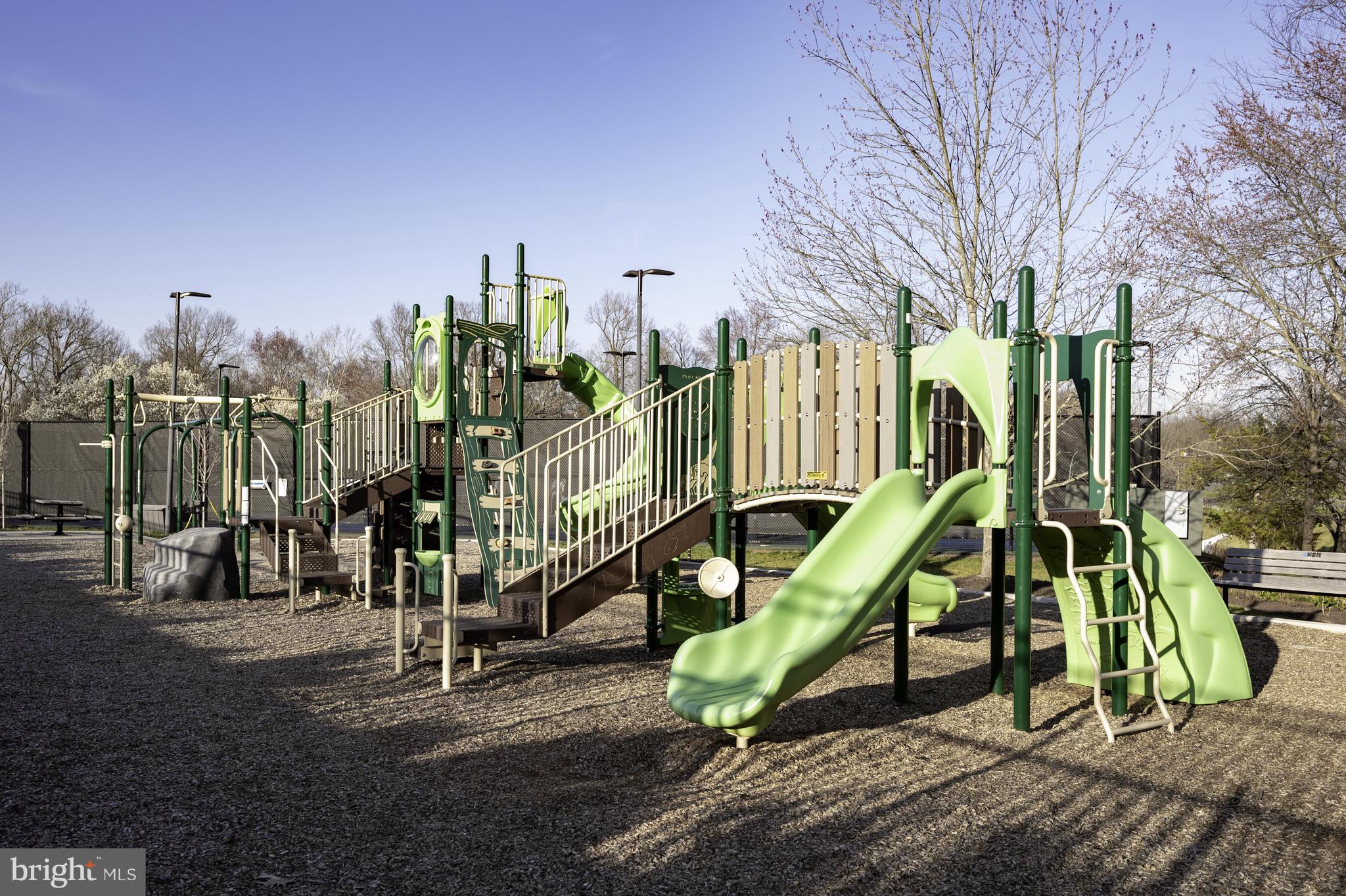 POTOMAC LAKES - Residential