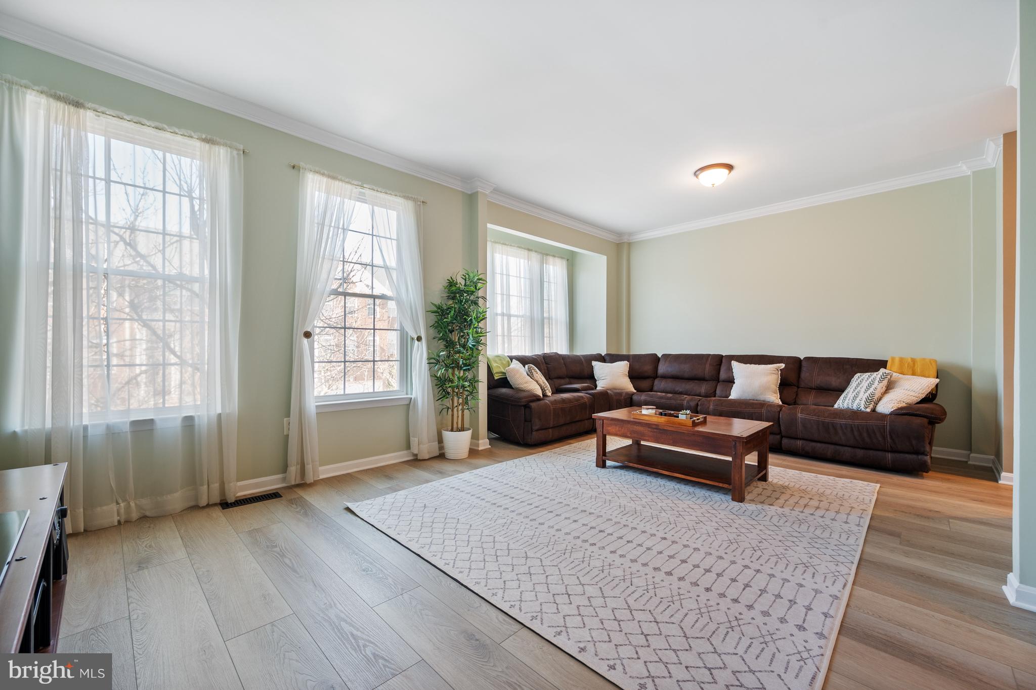 POTOMAC LAKES - Residential