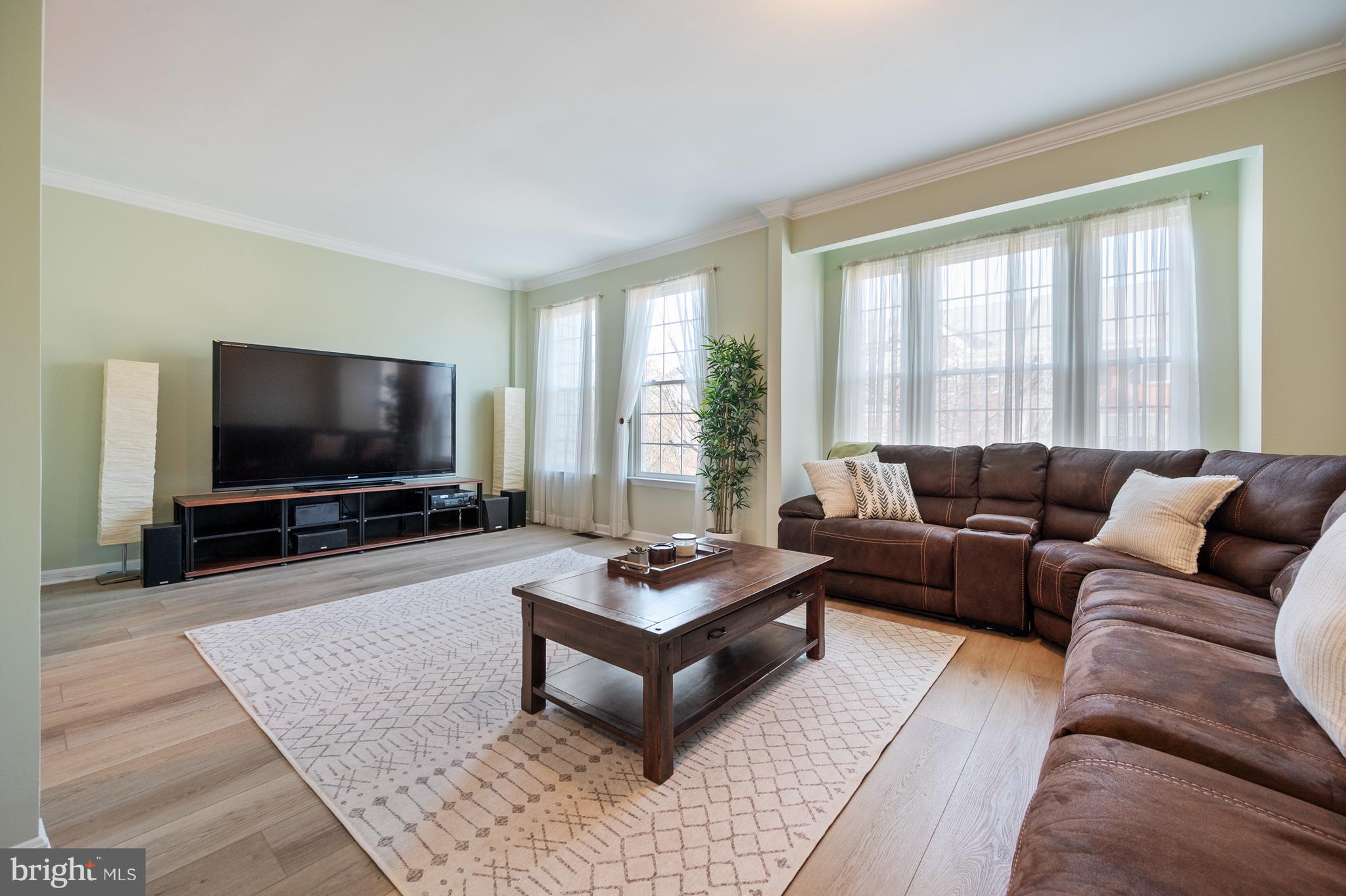 POTOMAC LAKES - Residential