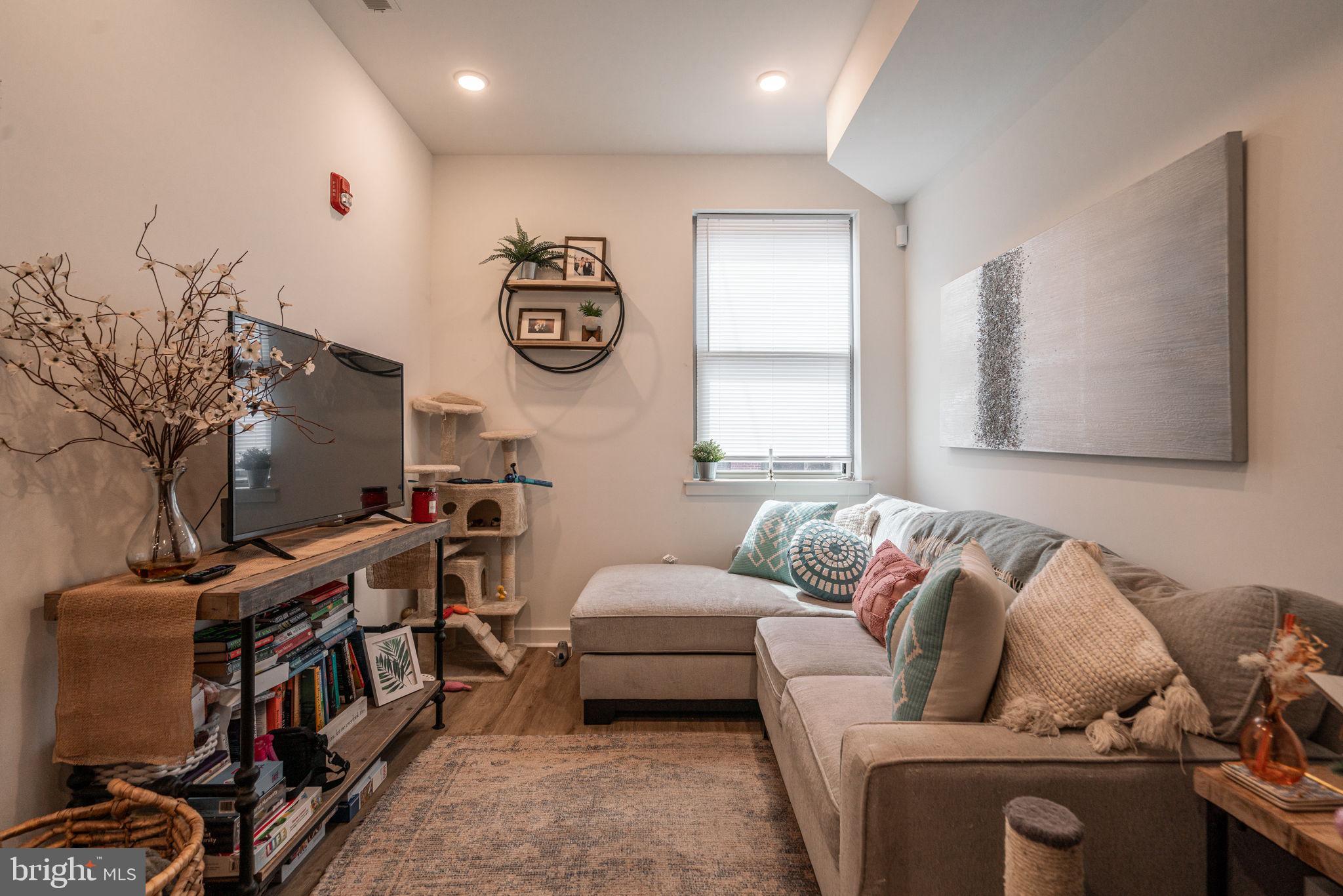 POINT BREEZE - Residential Lease