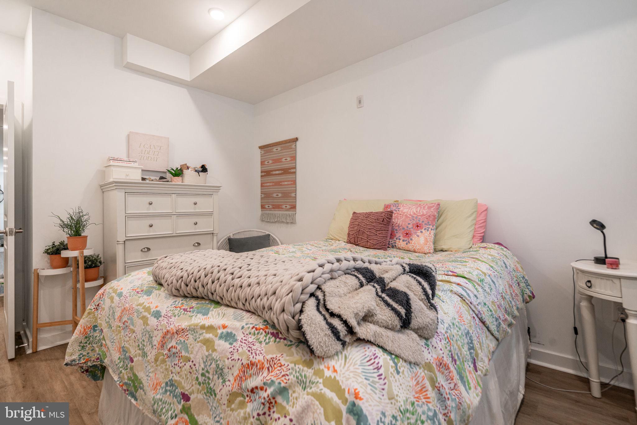 POINT BREEZE - Residential Lease