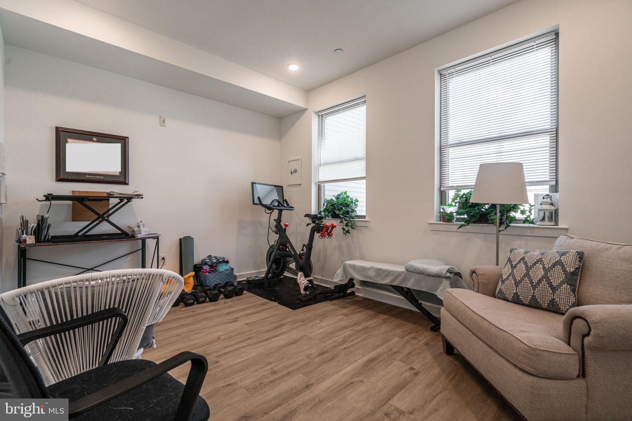 POINT BREEZE - Residential Lease