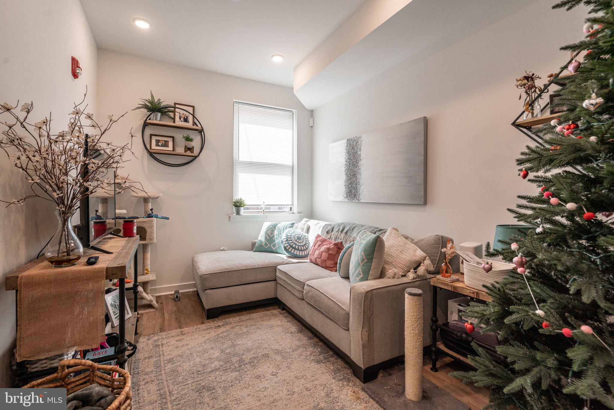 POINT BREEZE - Residential Lease