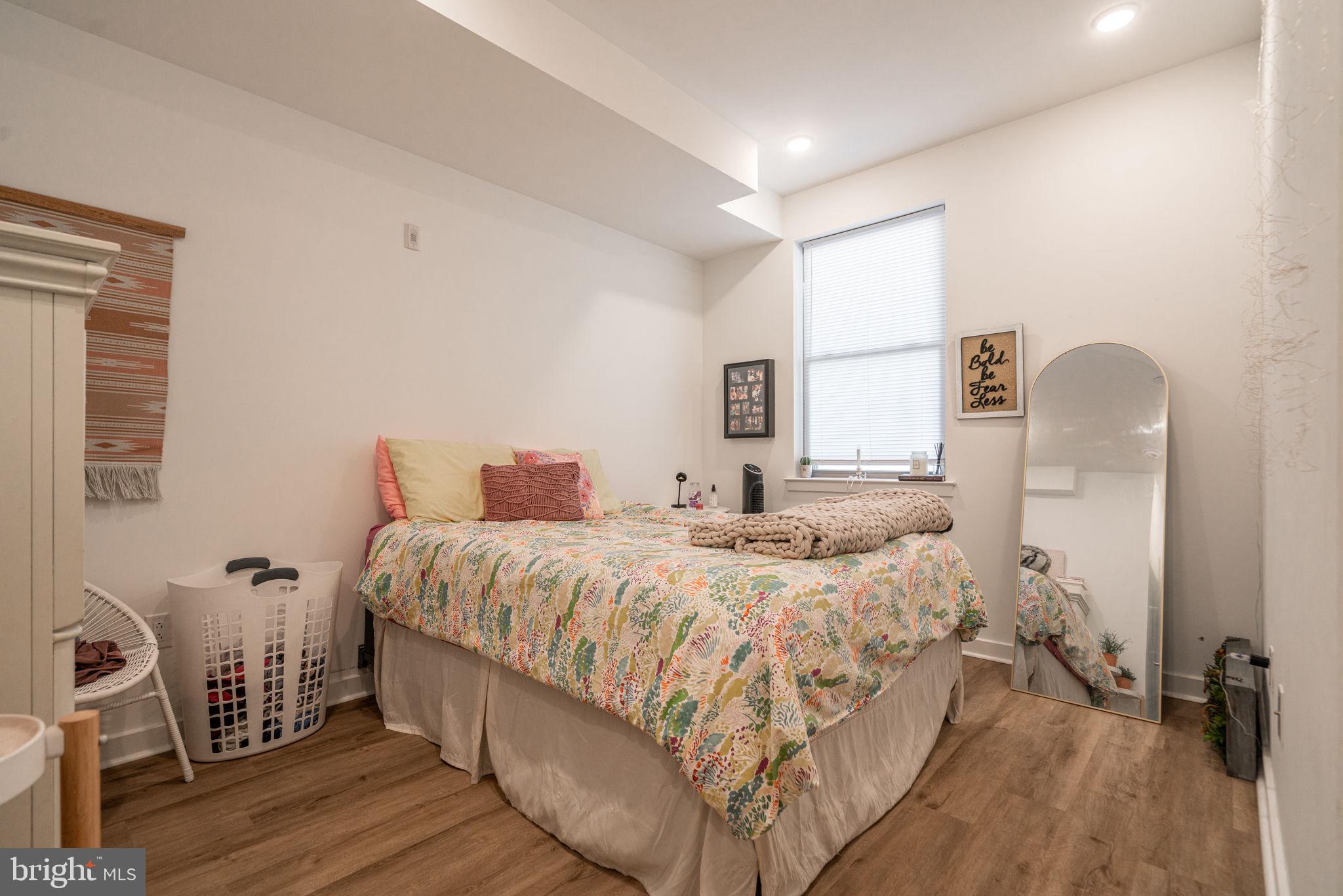 POINT BREEZE - Residential Lease