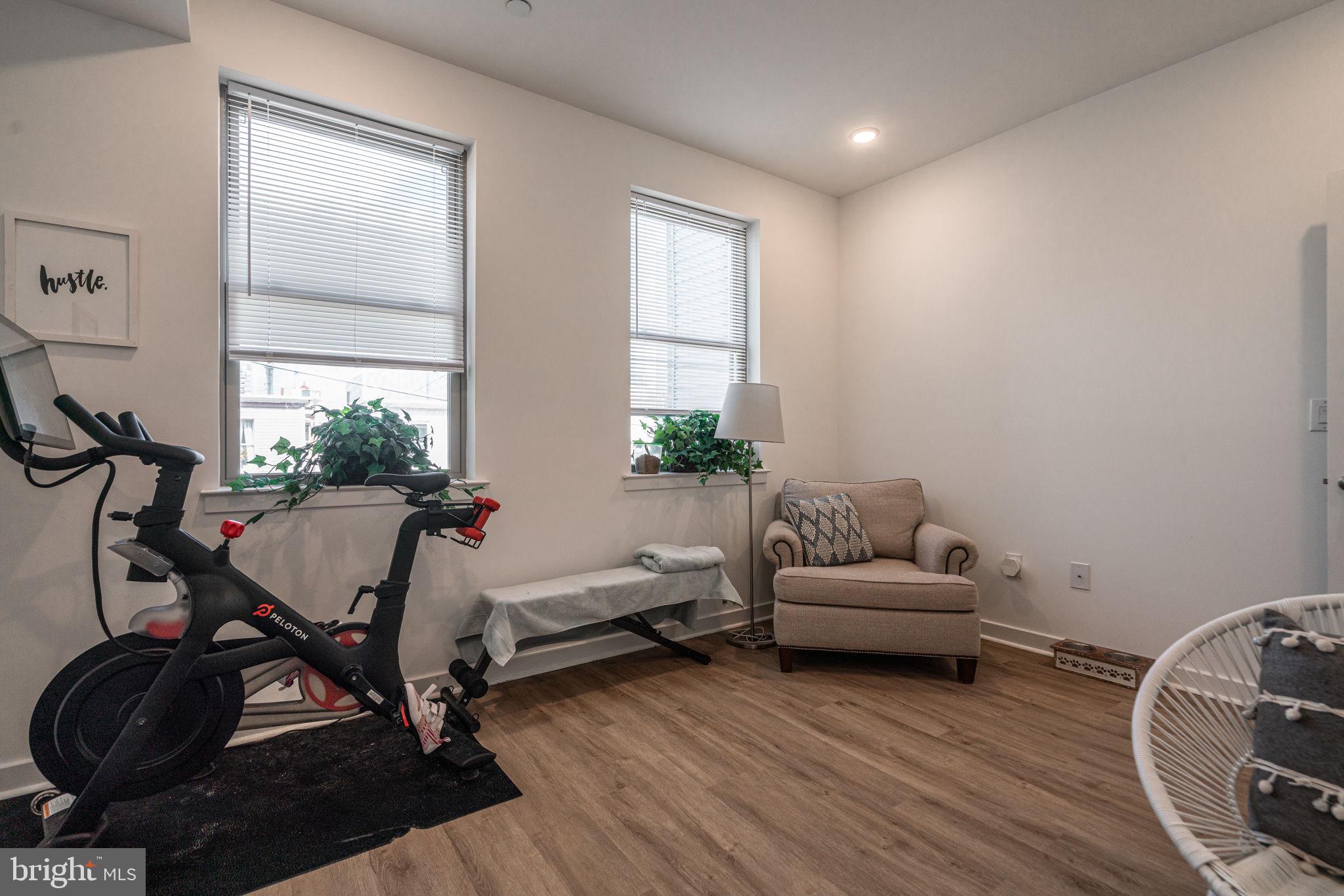 POINT BREEZE - Residential Lease