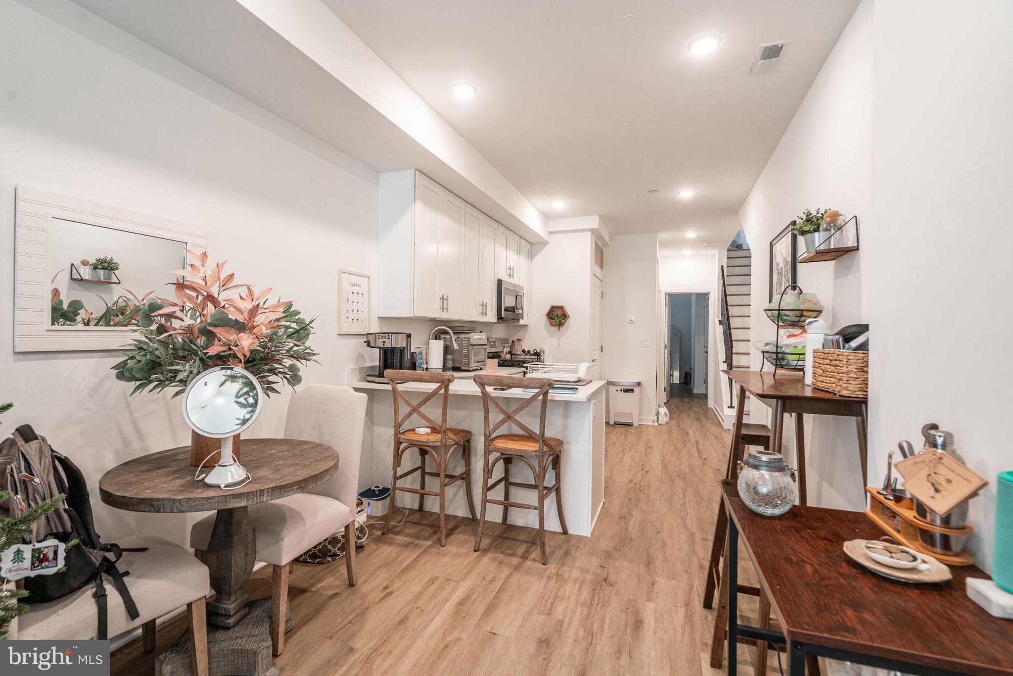 POINT BREEZE - Residential Lease