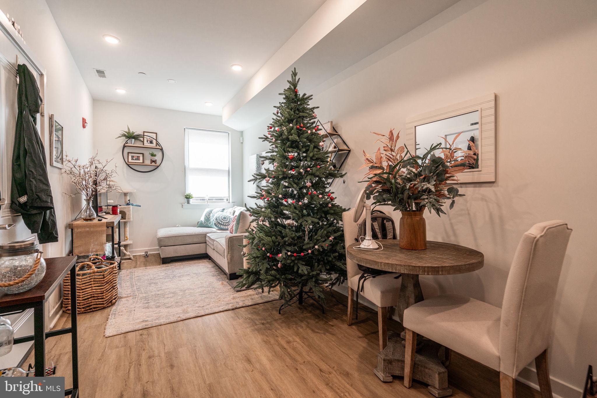 POINT BREEZE - Residential Lease