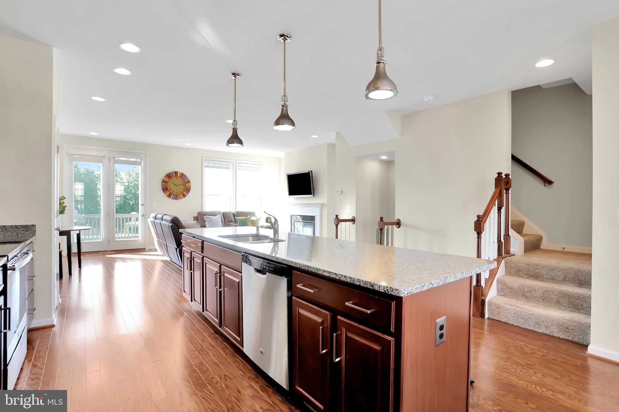 FIELDSTONE - Residential