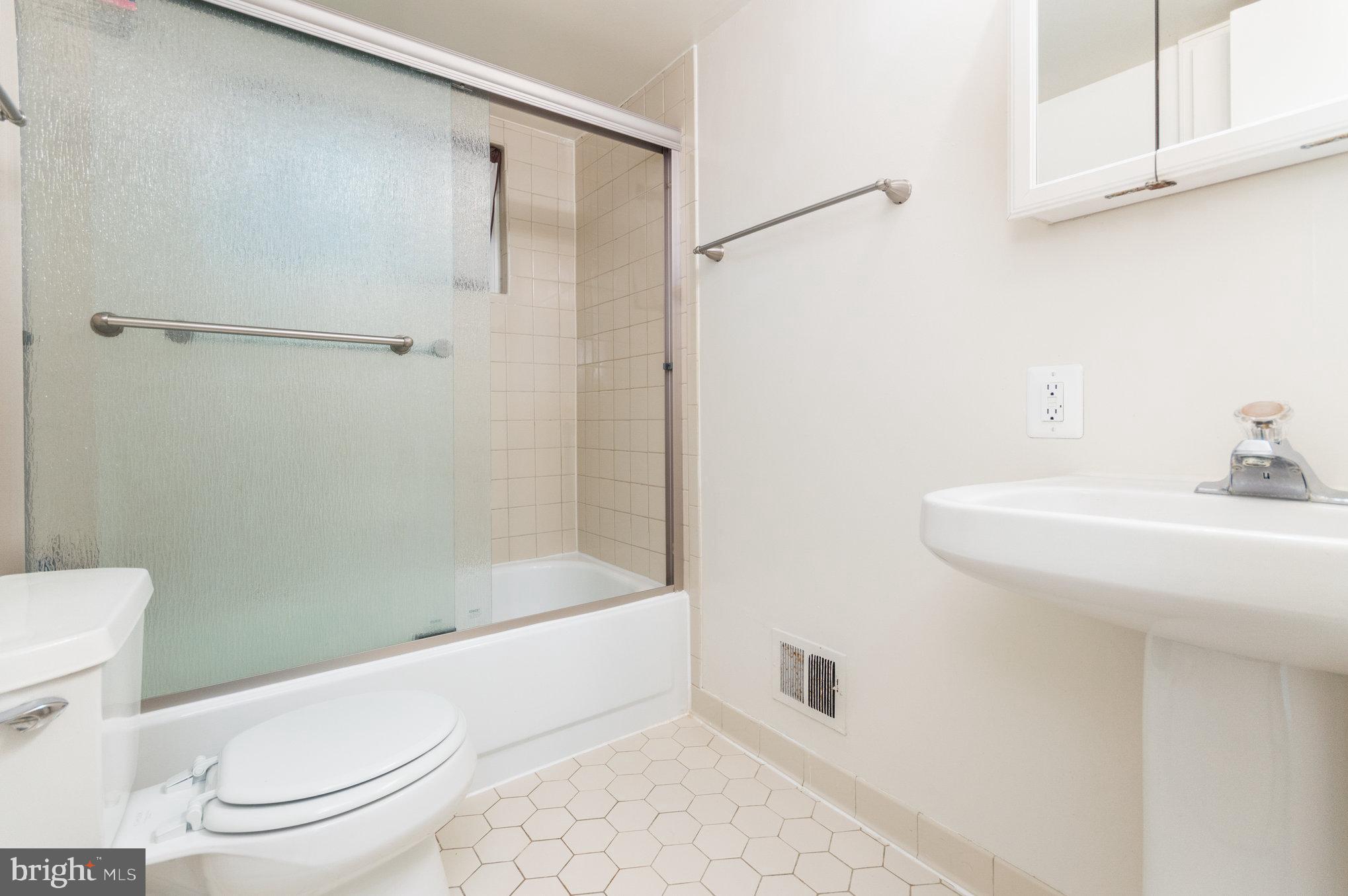 WEST GRASS RIDGE - Residential Lease