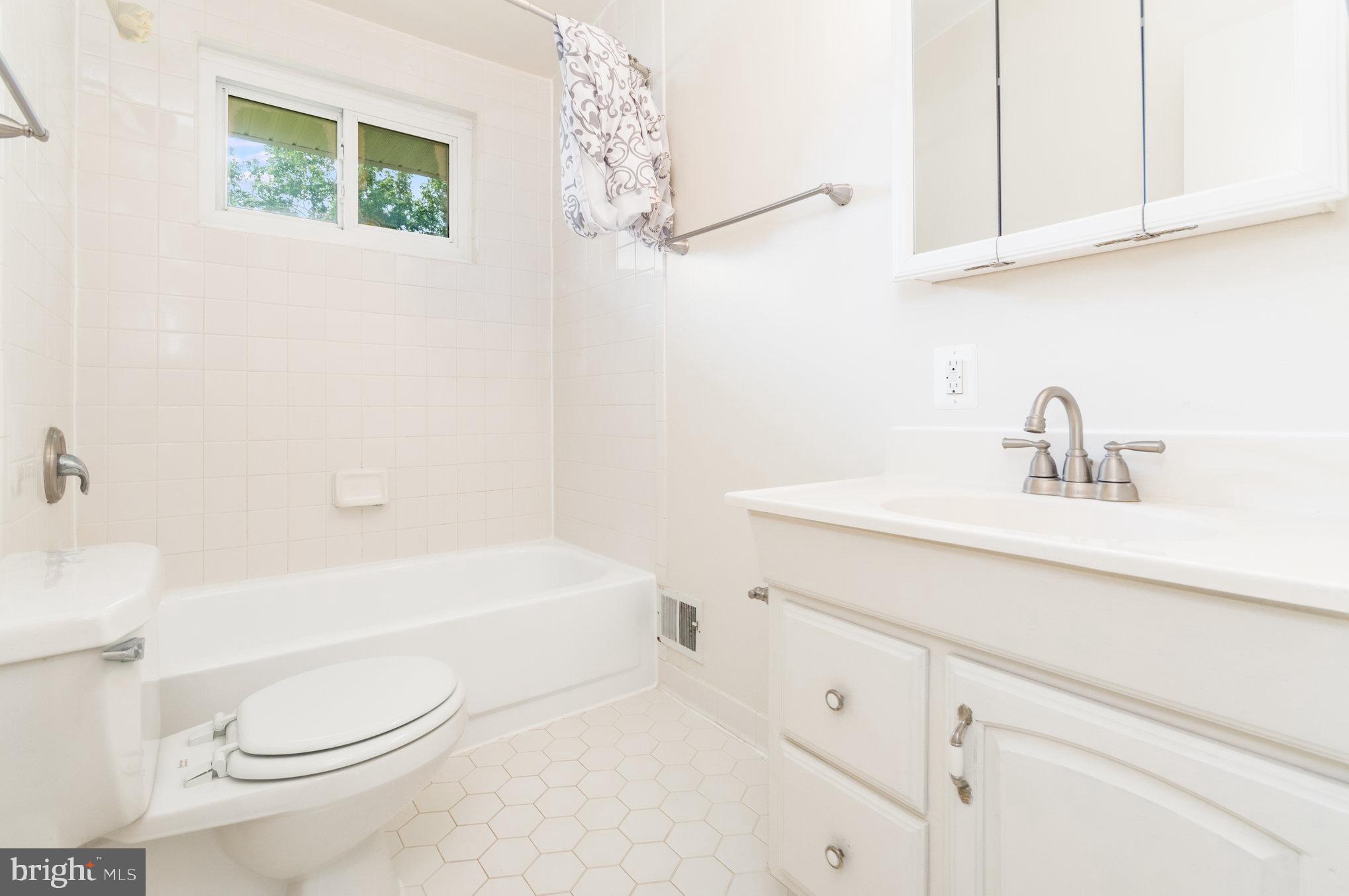 WEST GRASS RIDGE - Residential Lease