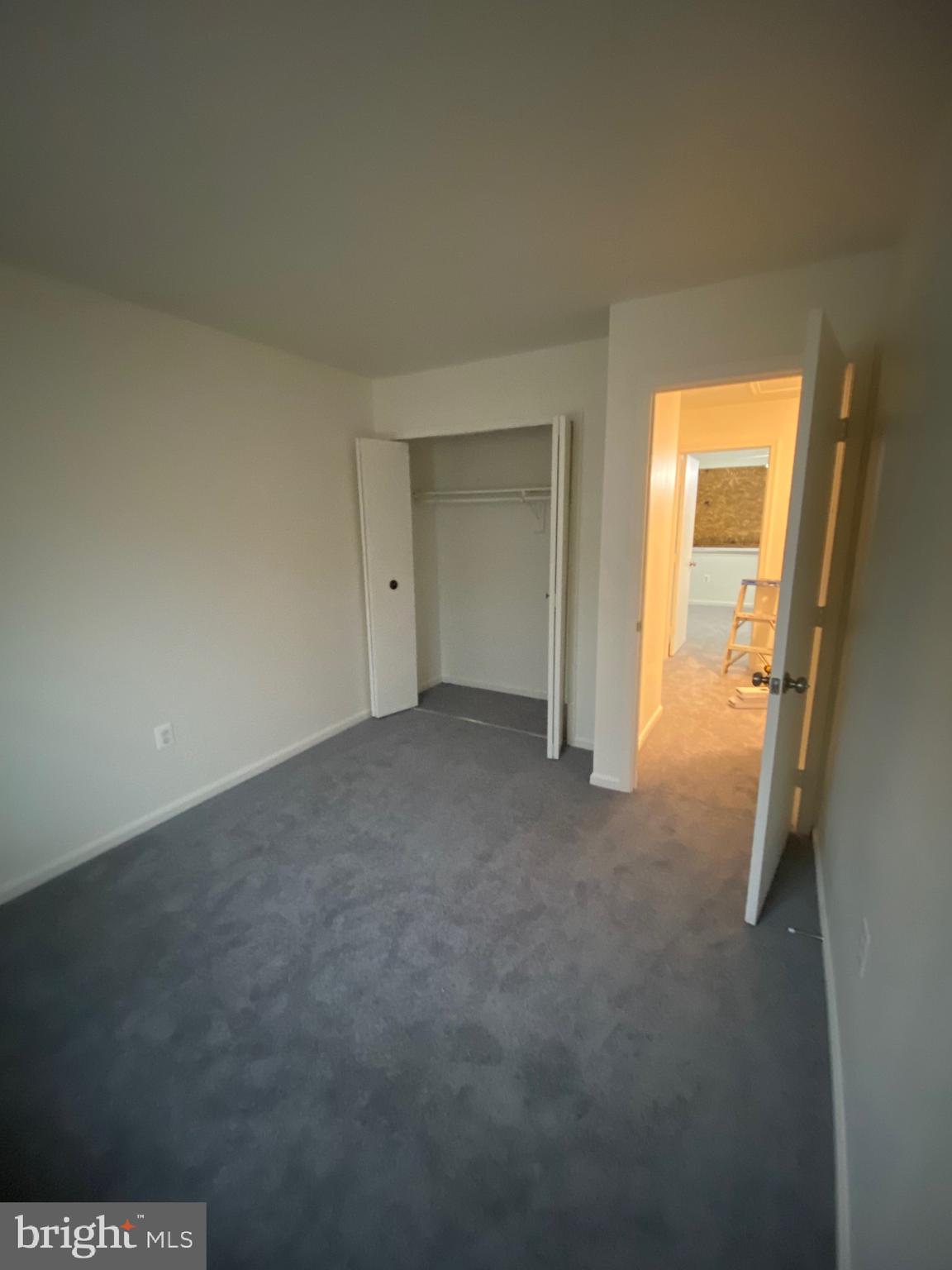 SAINT CHARLES - Residential Lease