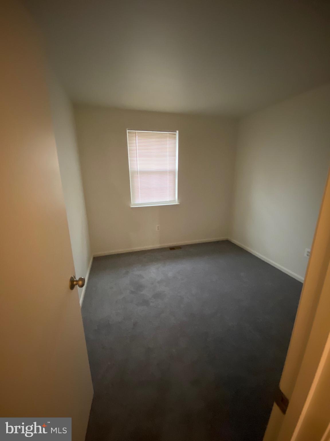 SAINT CHARLES - Residential Lease