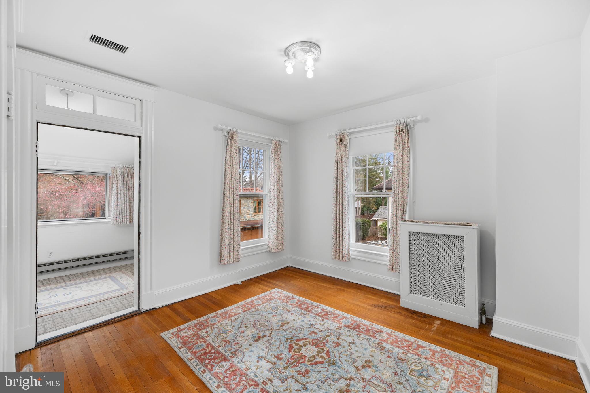 CHEVY CHASE - Residential