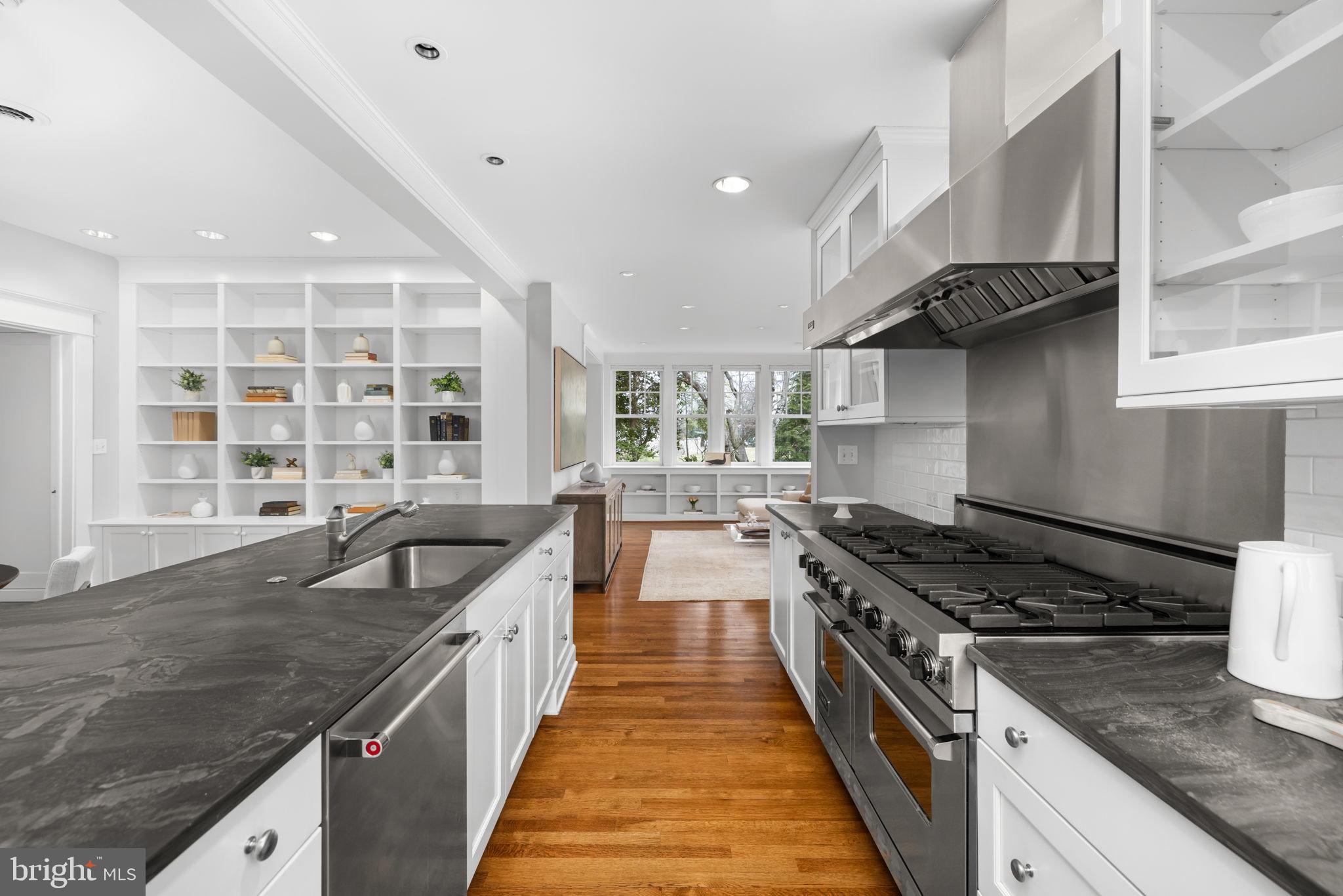 CHEVY CHASE - Residential