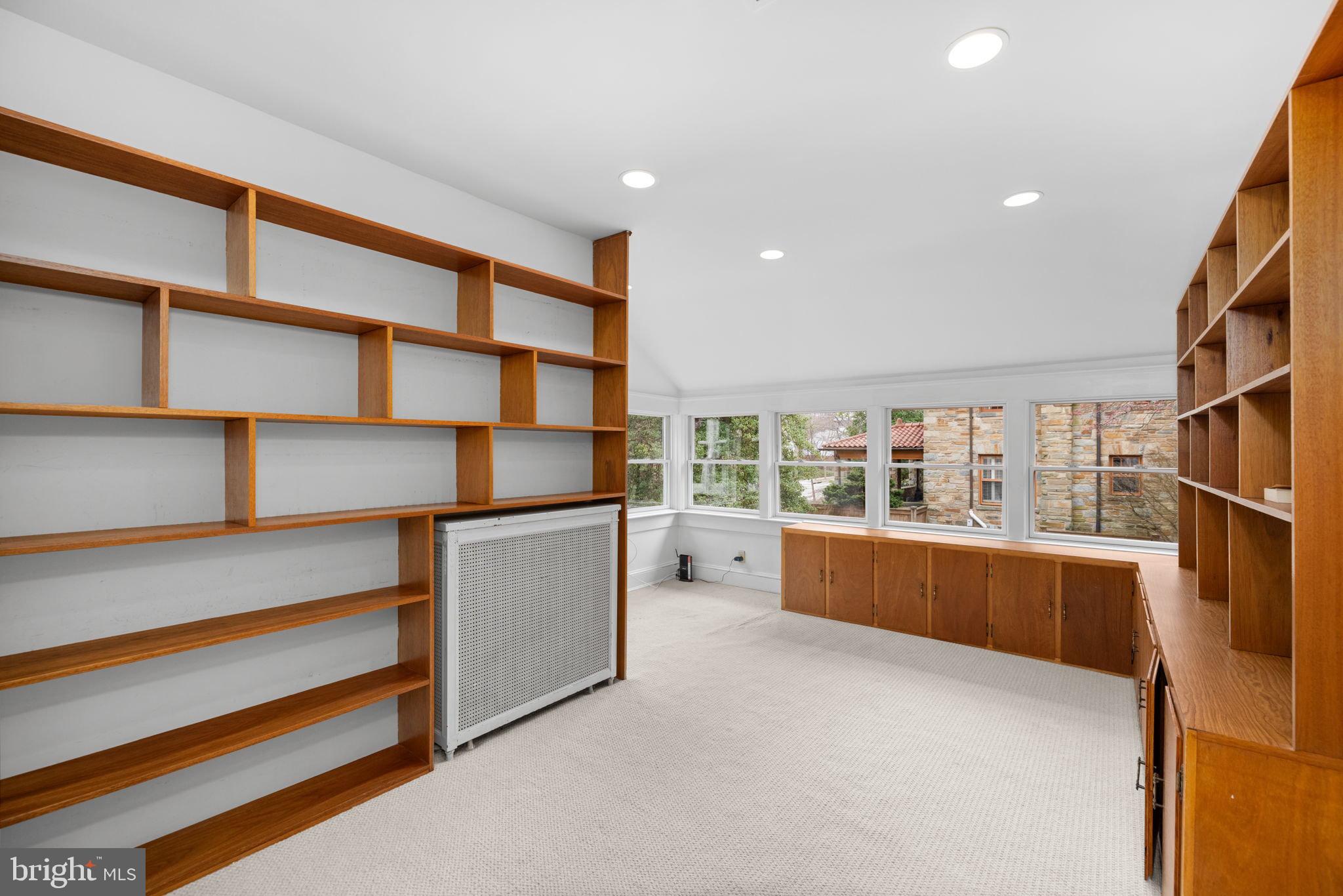 CHEVY CHASE - Residential