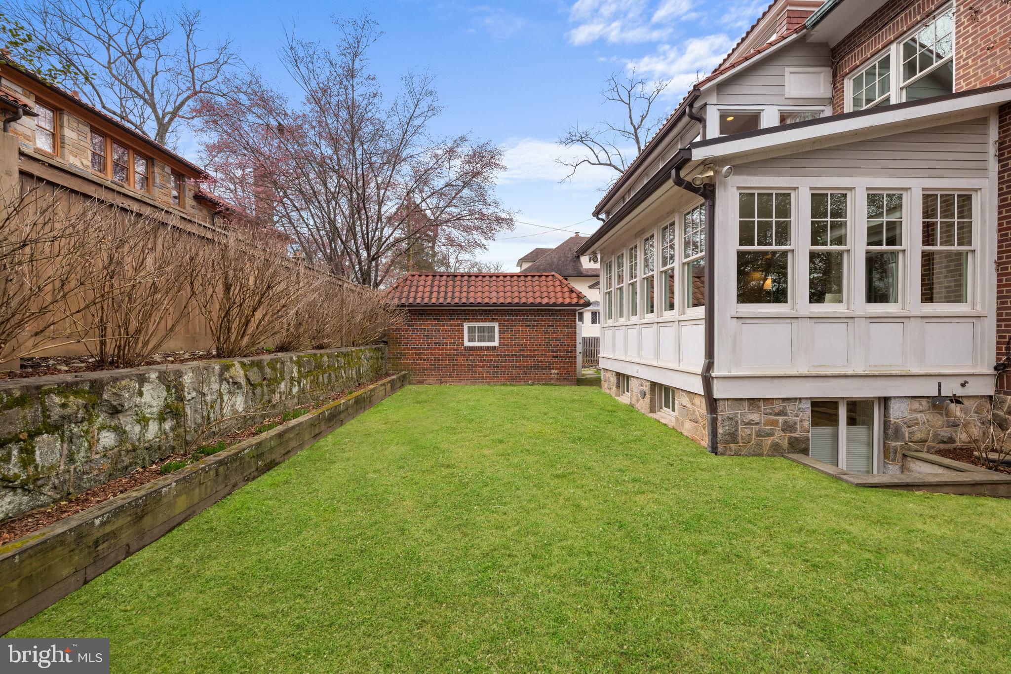 CHEVY CHASE - Residential