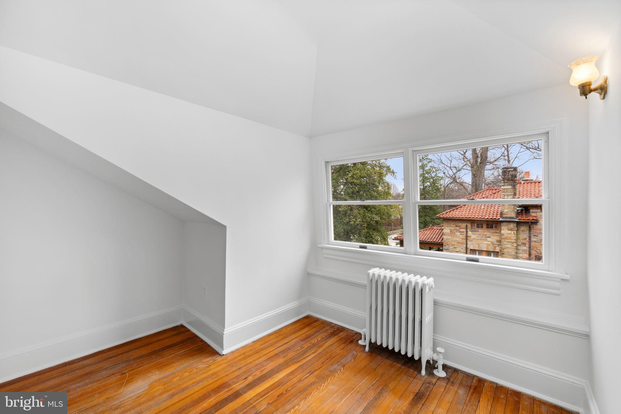 CHEVY CHASE - Residential
