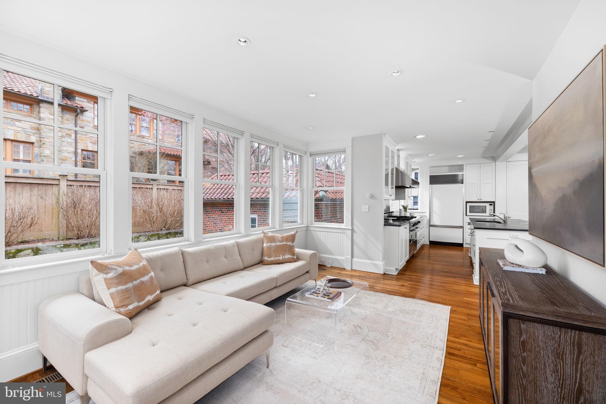 CHEVY CHASE - Residential