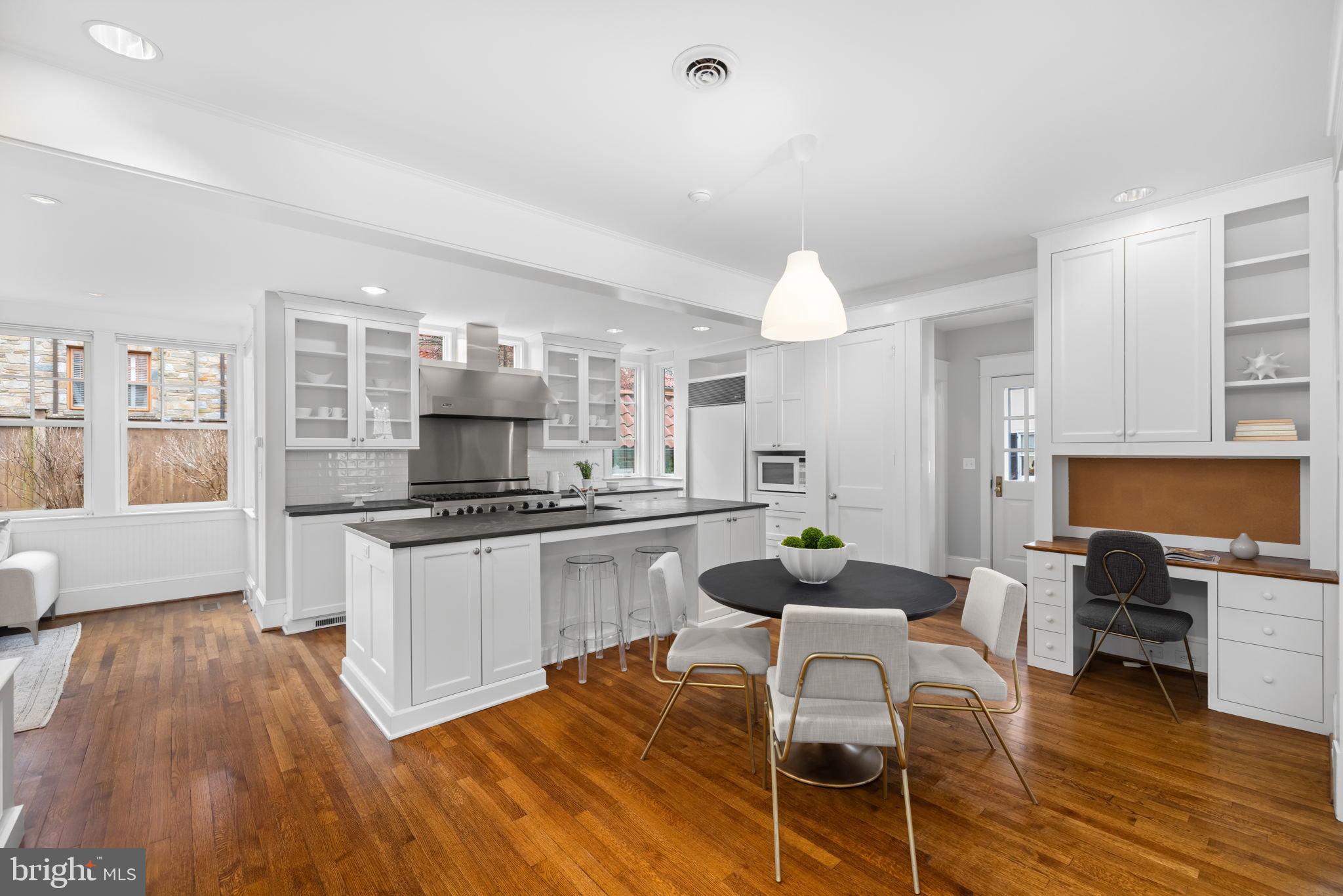 CHEVY CHASE - Residential