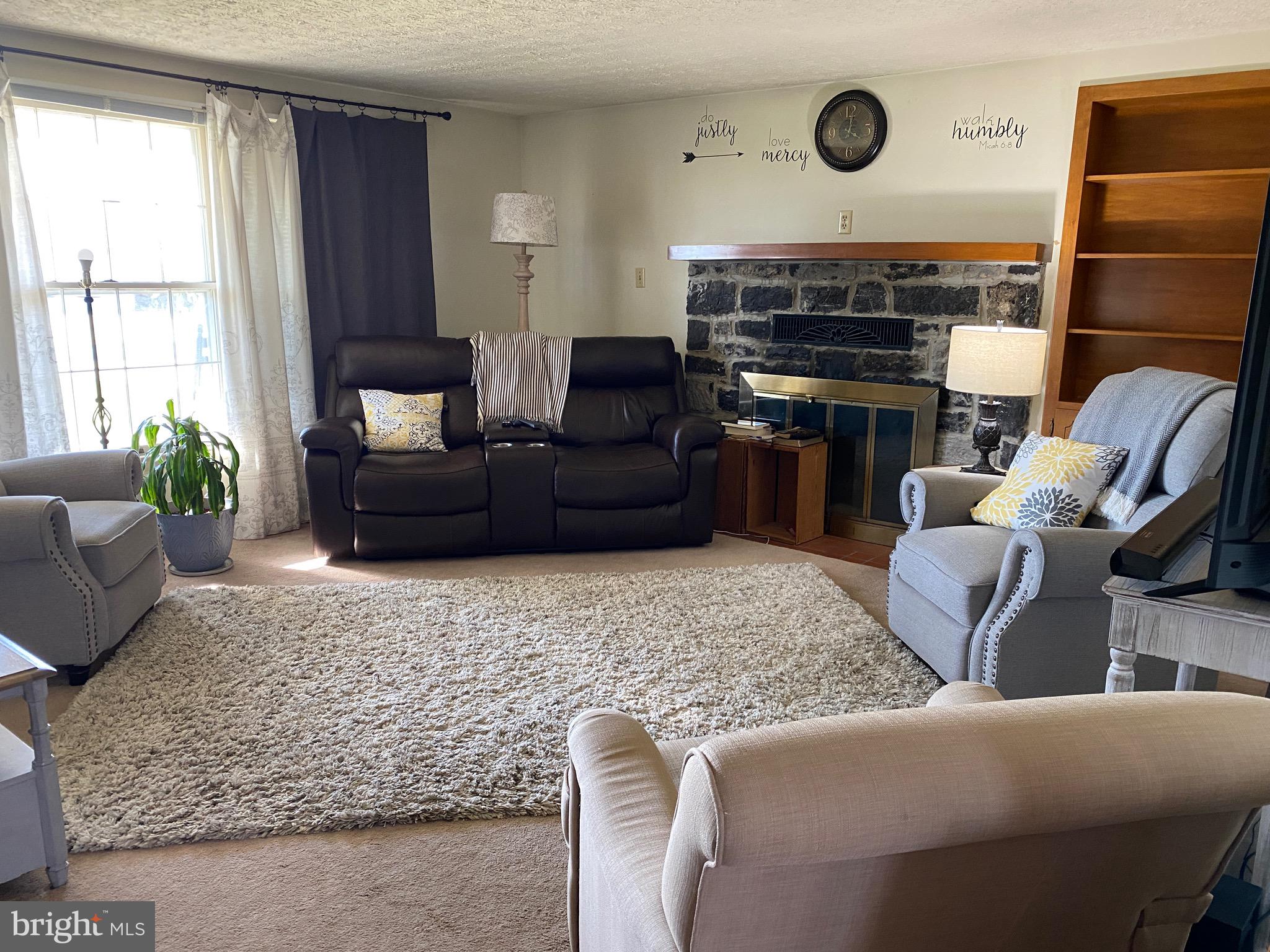 KENSINGTON HEIGHTS - Residential Lease