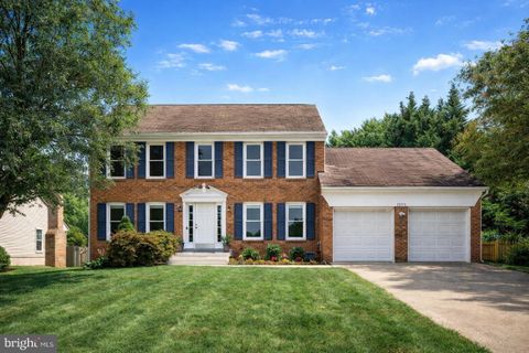 Photo of 12903 Pinecrest Road, HERNDON, VA 20171 (MLS # VAFX2286266)