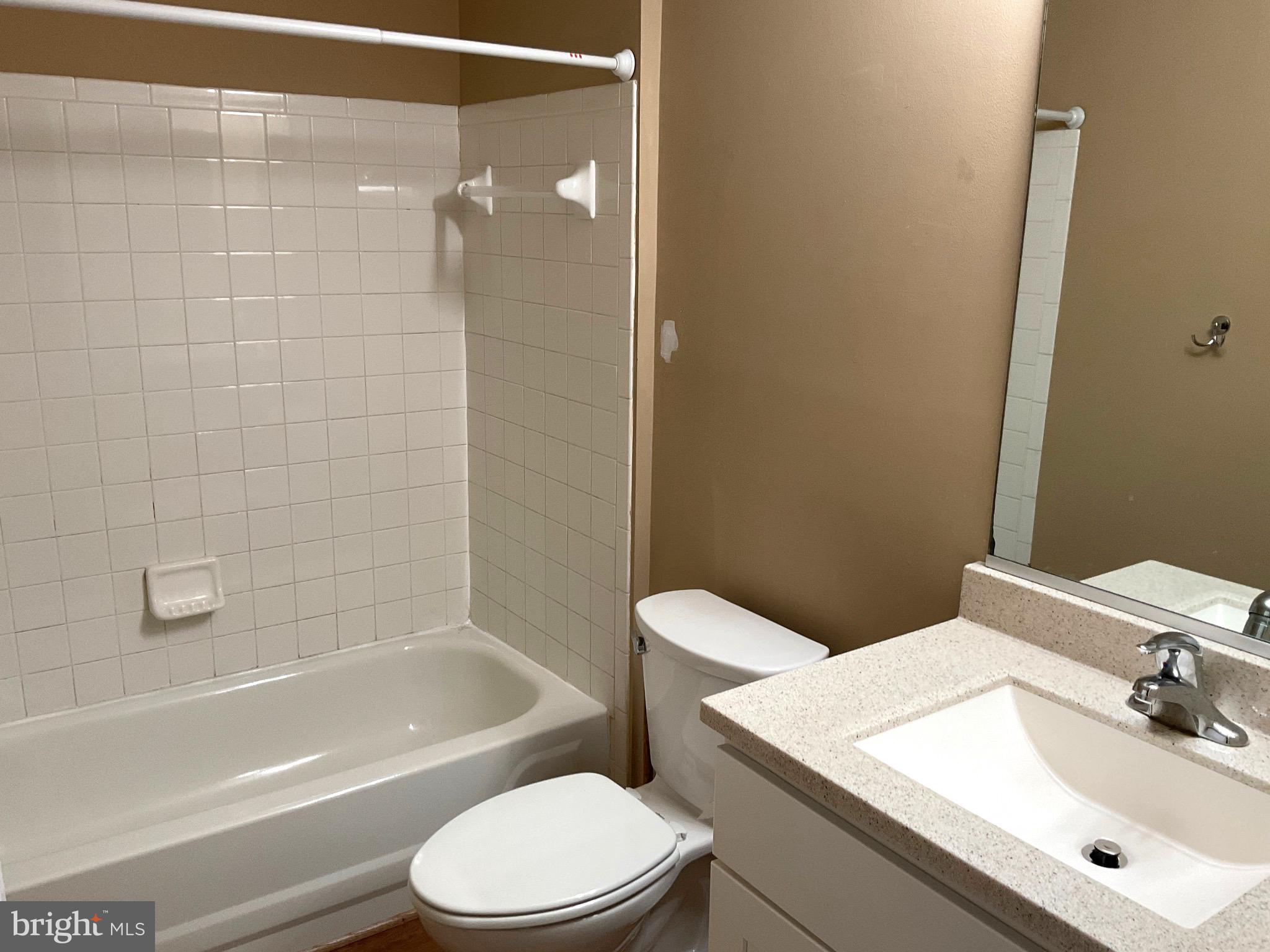 AVINGTON PARK - Residential Lease