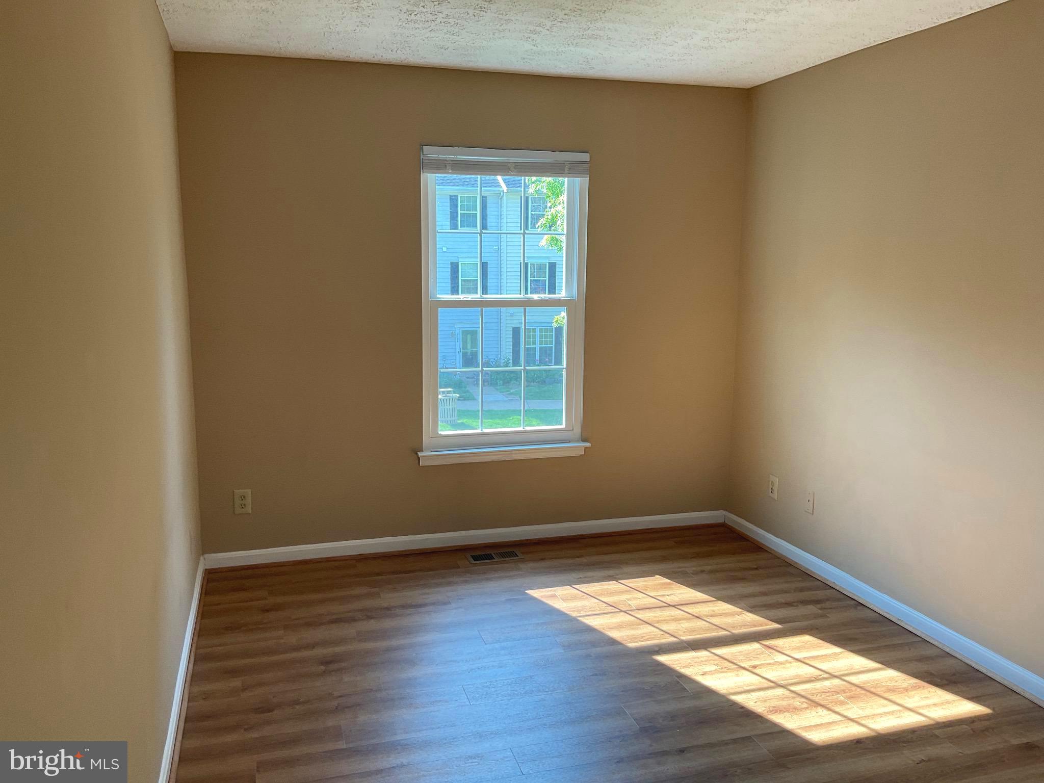 AVINGTON PARK - Residential Lease