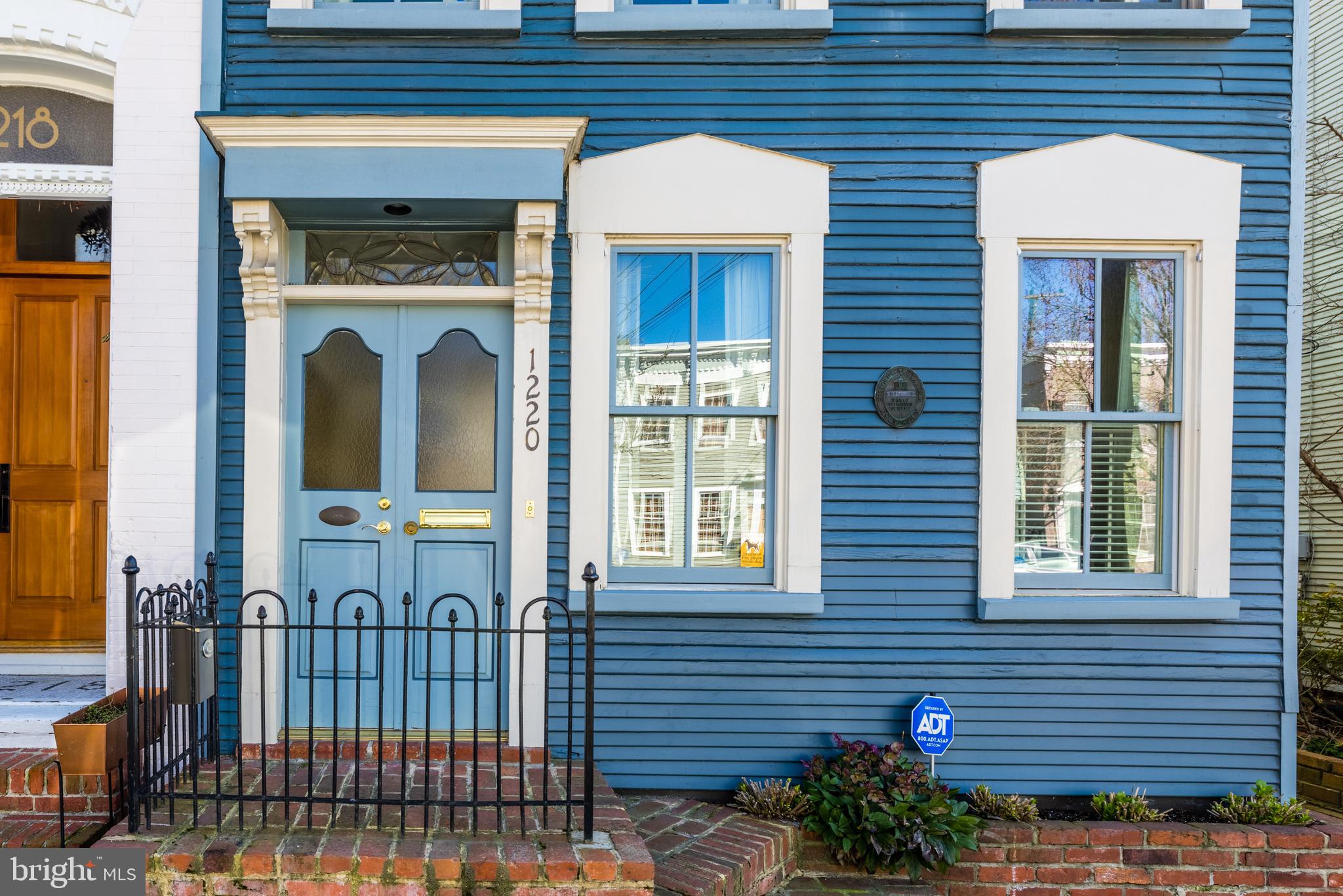 OLD TOWN ALEXANDRIA - Residential