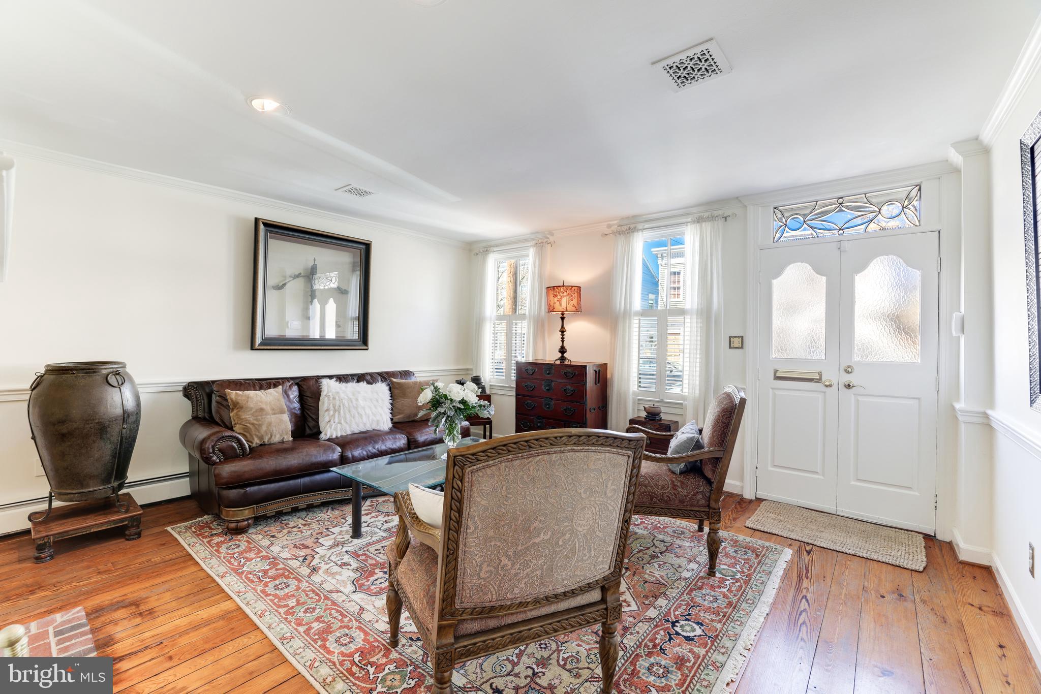 OLD TOWN ALEXANDRIA - Residential