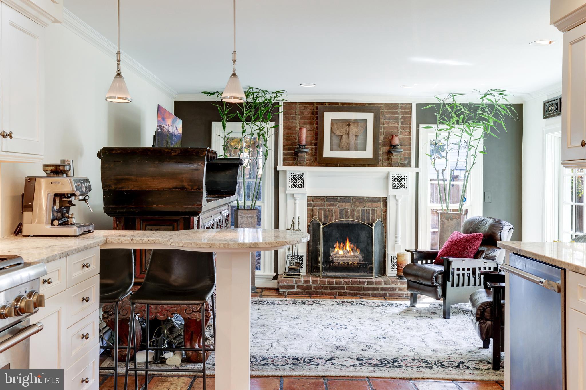 OLD TOWN ALEXANDRIA - Residential