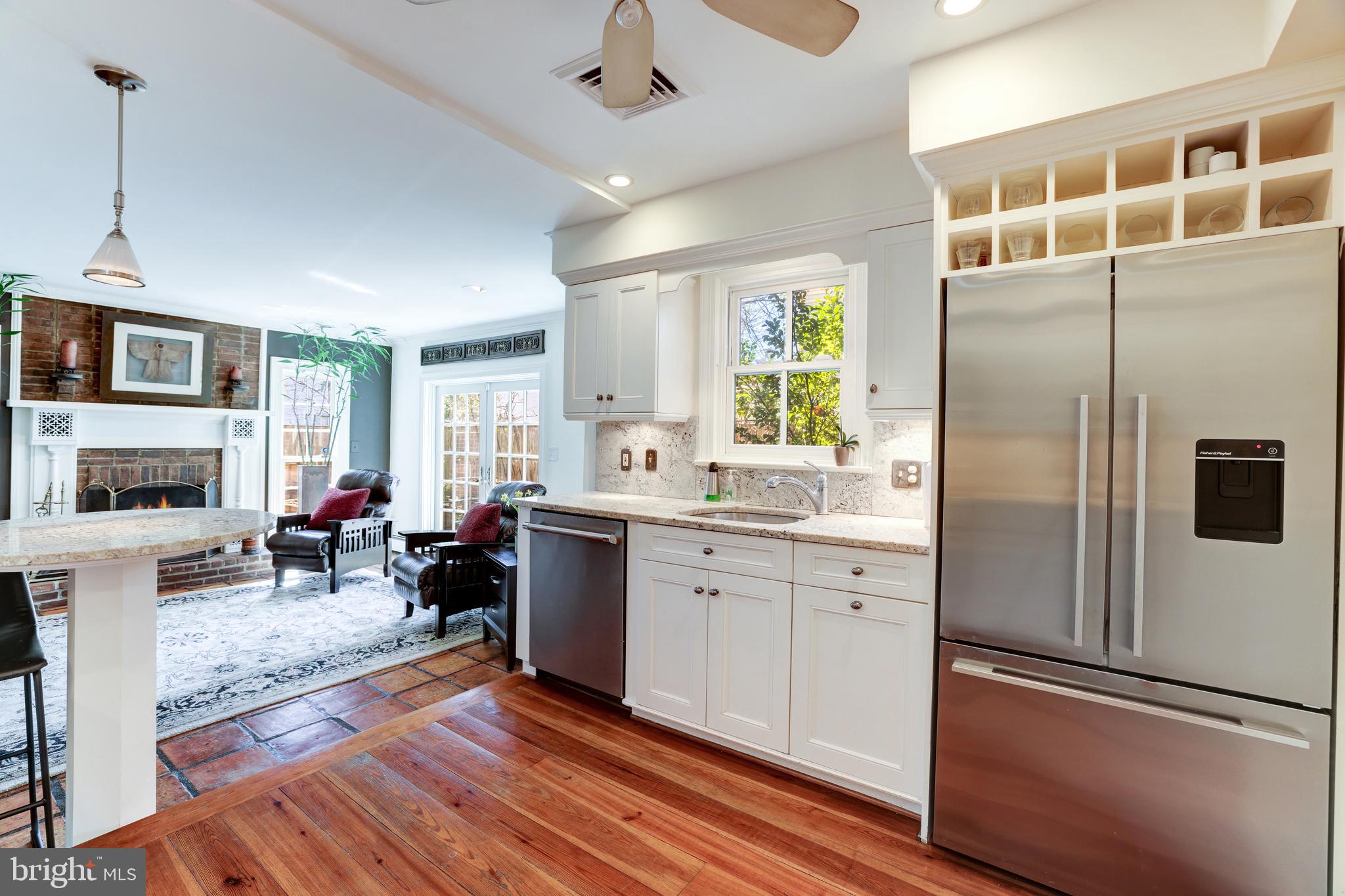 OLD TOWN ALEXANDRIA - Residential