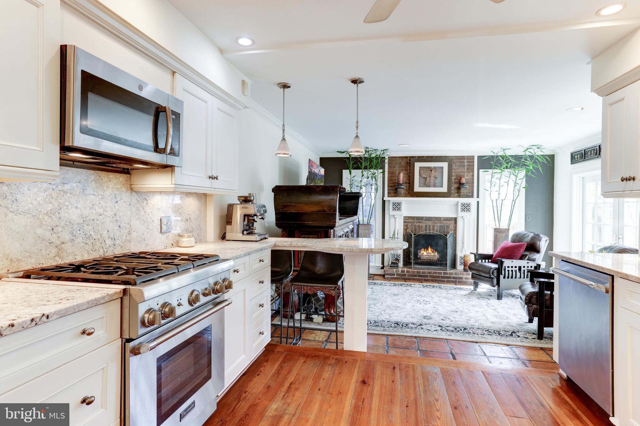 OLD TOWN ALEXANDRIA - Residential