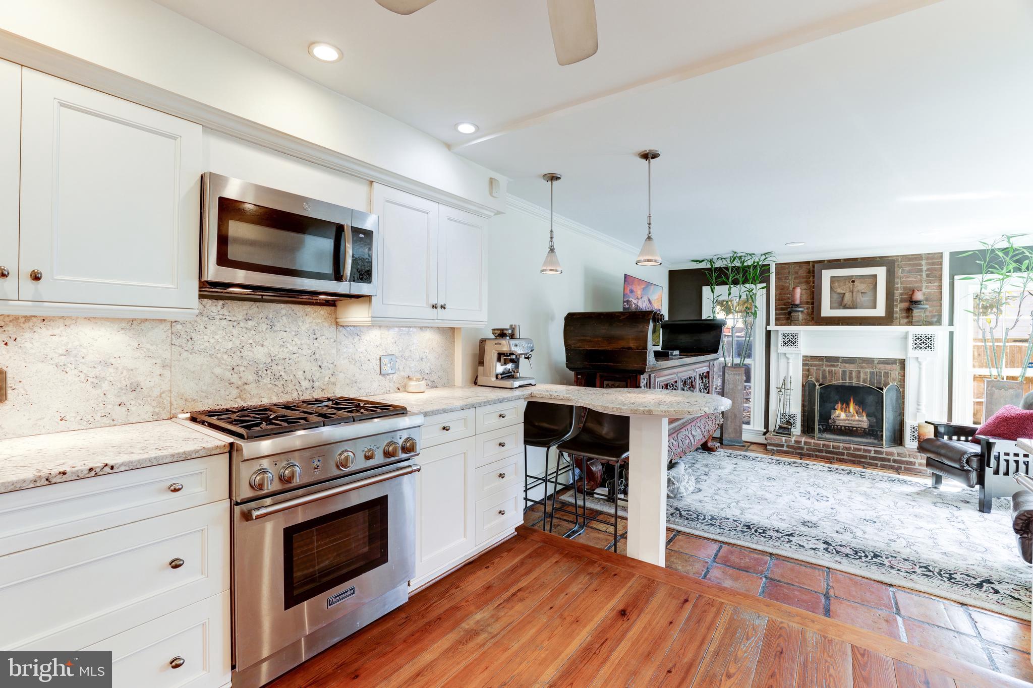 OLD TOWN ALEXANDRIA - Residential