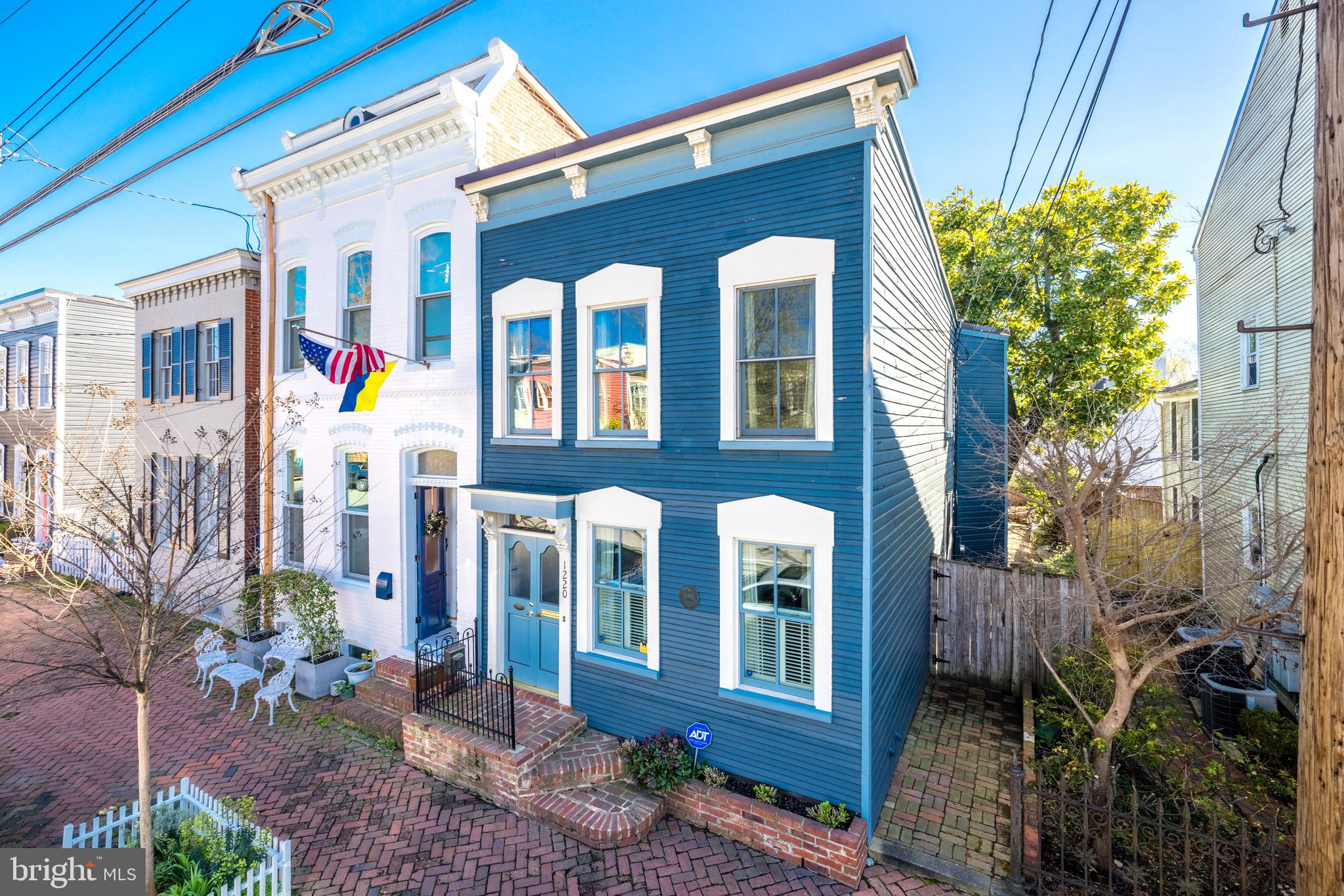 OLD TOWN ALEXANDRIA - Residential