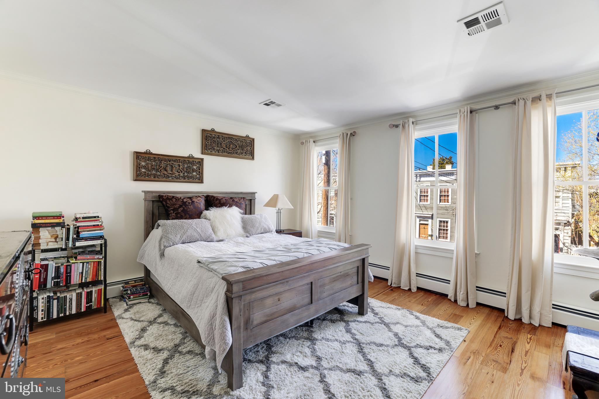 OLD TOWN ALEXANDRIA - Residential