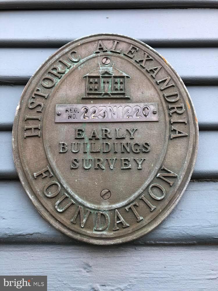 OLD TOWN ALEXANDRIA - Residential