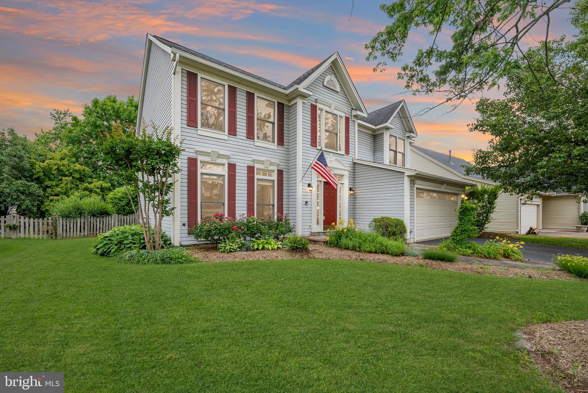 ASHBURN VILLAGE - Residential