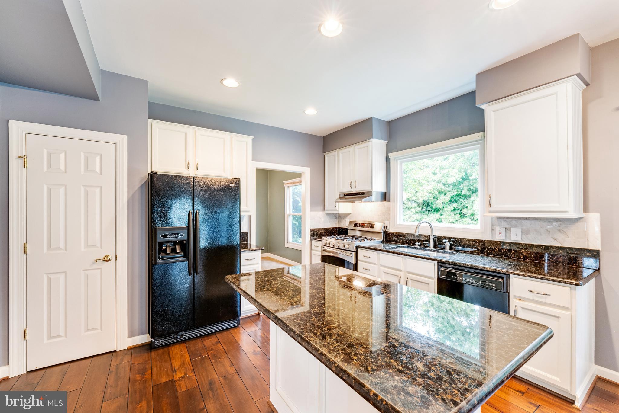 ASHBURN VILLAGE - Residential