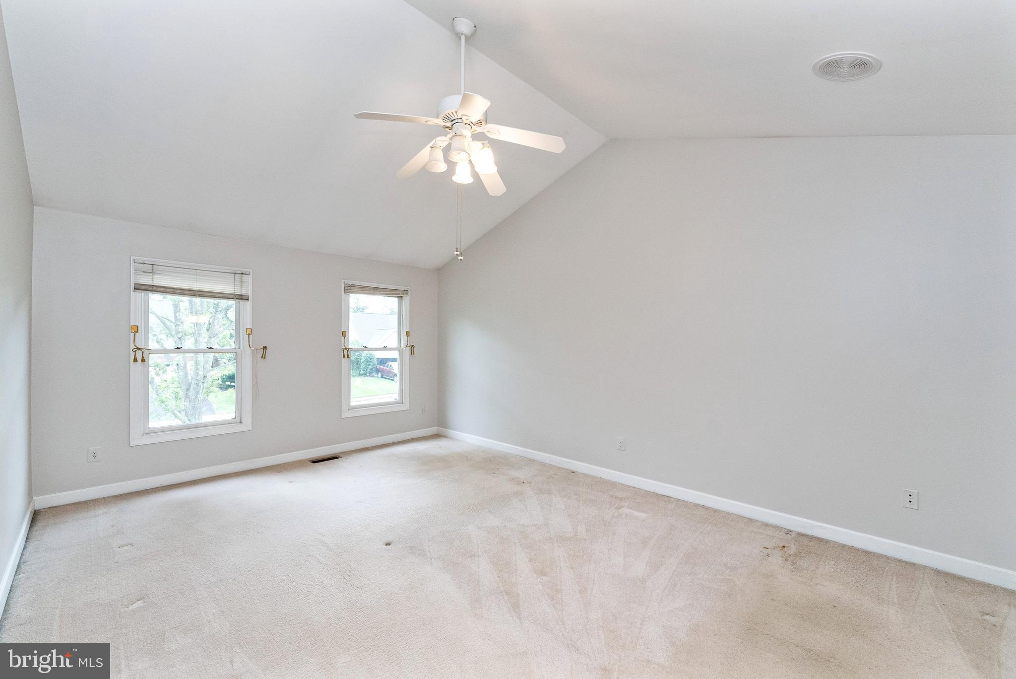 ASHBURN VILLAGE - Residential