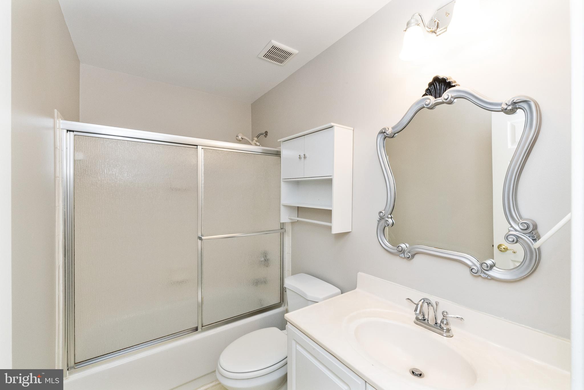 ASHBURN VILLAGE - Residential