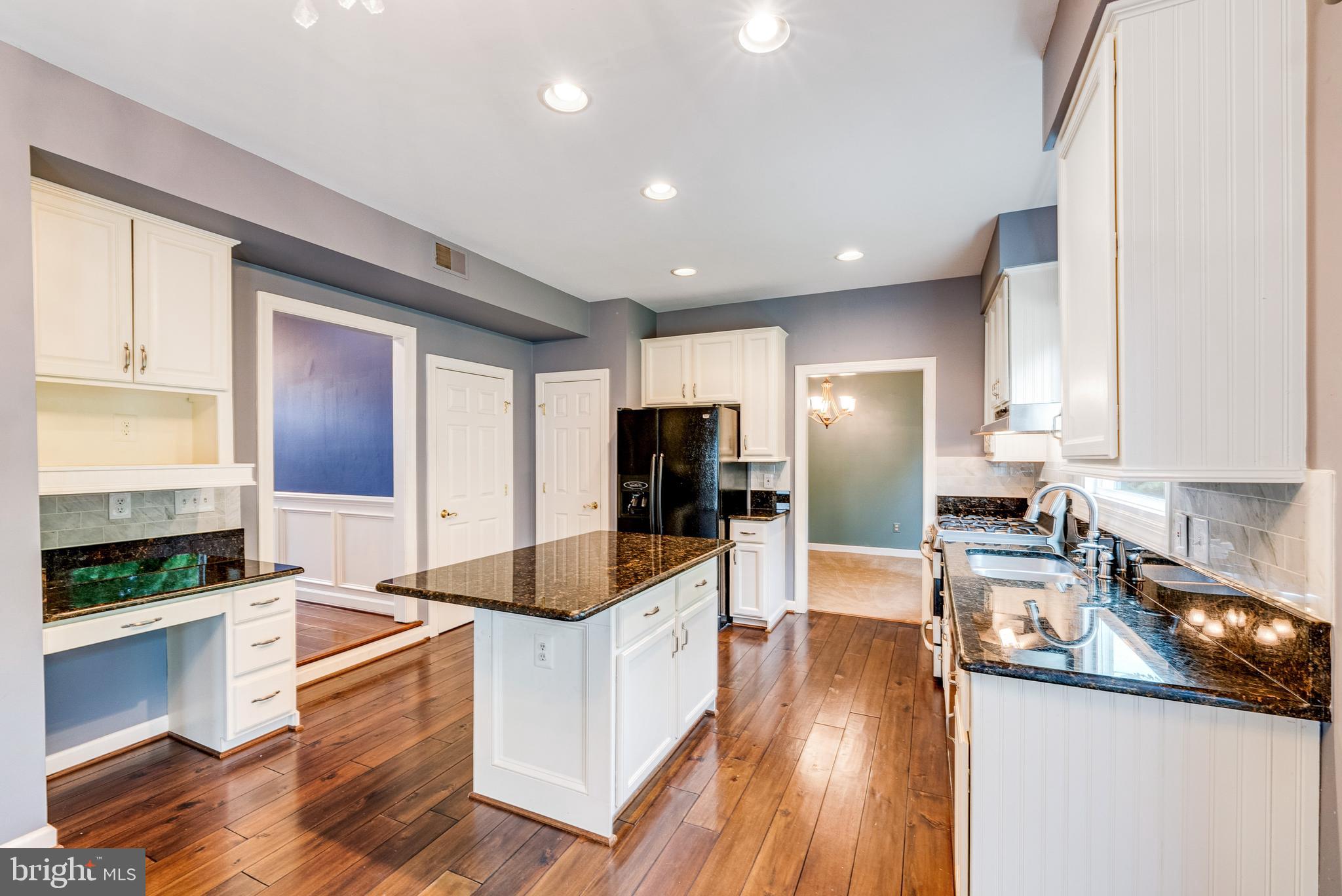 ASHBURN VILLAGE - Residential