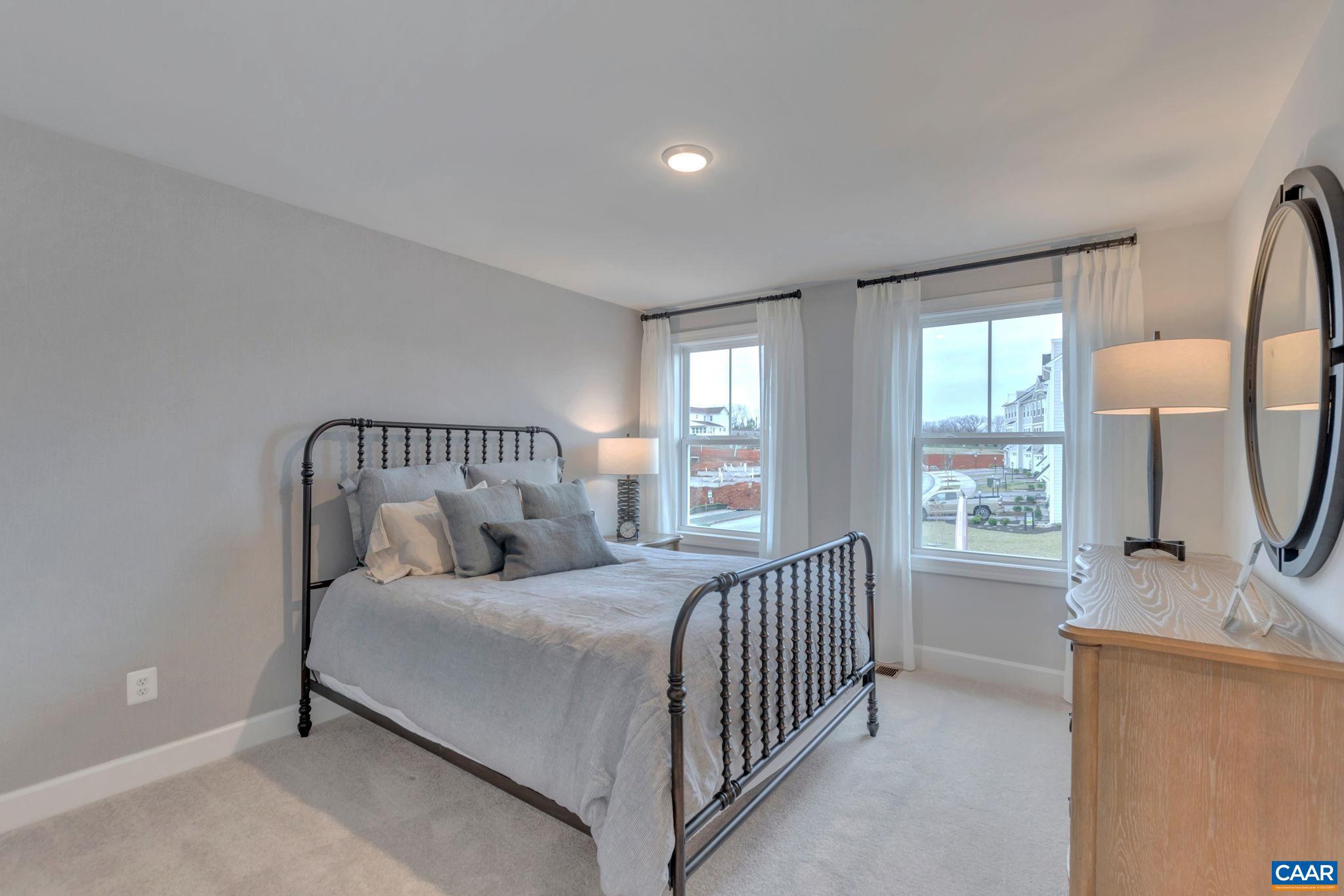 PLEASANT GREEN - Residential