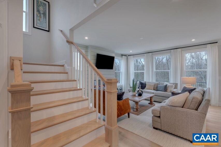 3053 RAMBLING BROOK LN