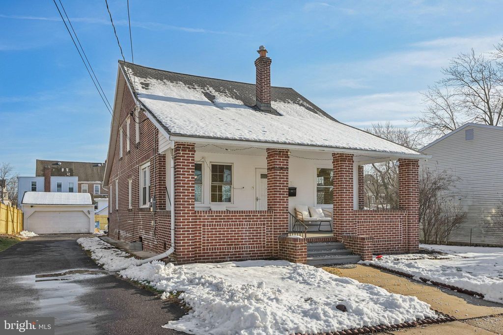 Photo of 307 Susquehanna Avenue, LANSDALE, PA 19446 (MLS # PAMC2163818)
